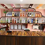 Oyo 137 Hotel Pranisha Inn