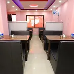 Oyo 137 Hotel Pranisha Inn