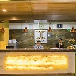 Retro Hotel And Spa