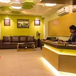 Retro Hotel And Spa
