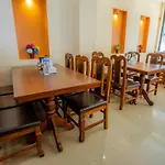 Oyo 139 Hotel Sujata Inn