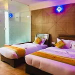 Hotel Ace