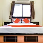 Oyo 786 Hotel Shree Guru Annex