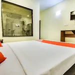 Oyo 786 Hotel Shree Guru Annex
