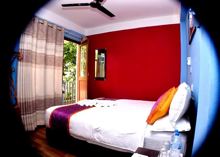 Hotel Rising Home