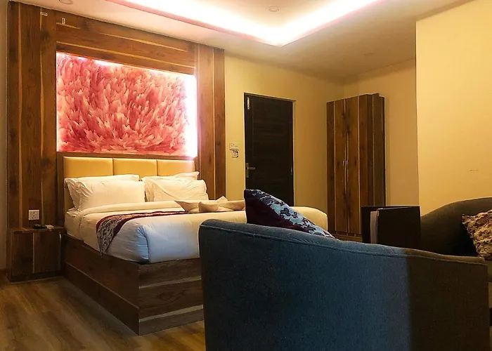 Hotel Attic Empire