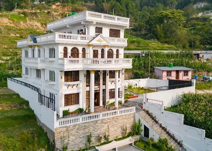 The White House Villa 8 Bedroom With Swimming Pool