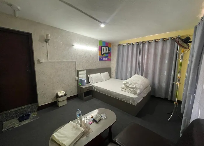 Poppo Hotel, Restaurant And Bar