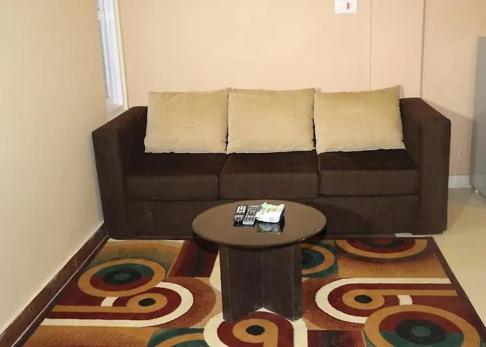 Queens\' Garden Apartment & Vacation Home