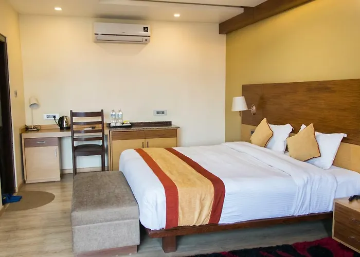 Retro Hotel And Spa