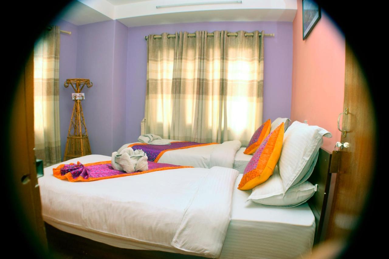 Hotel Rising 2*