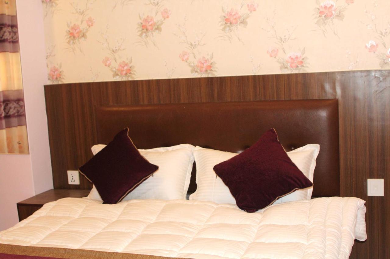 Parami Hotel *