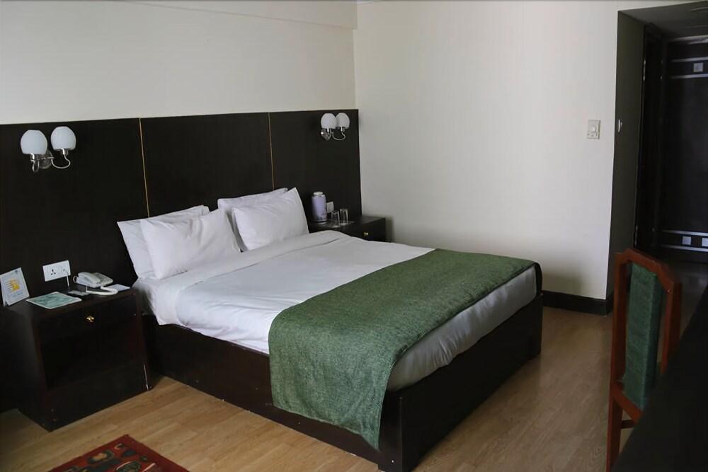 Vaishali 4*