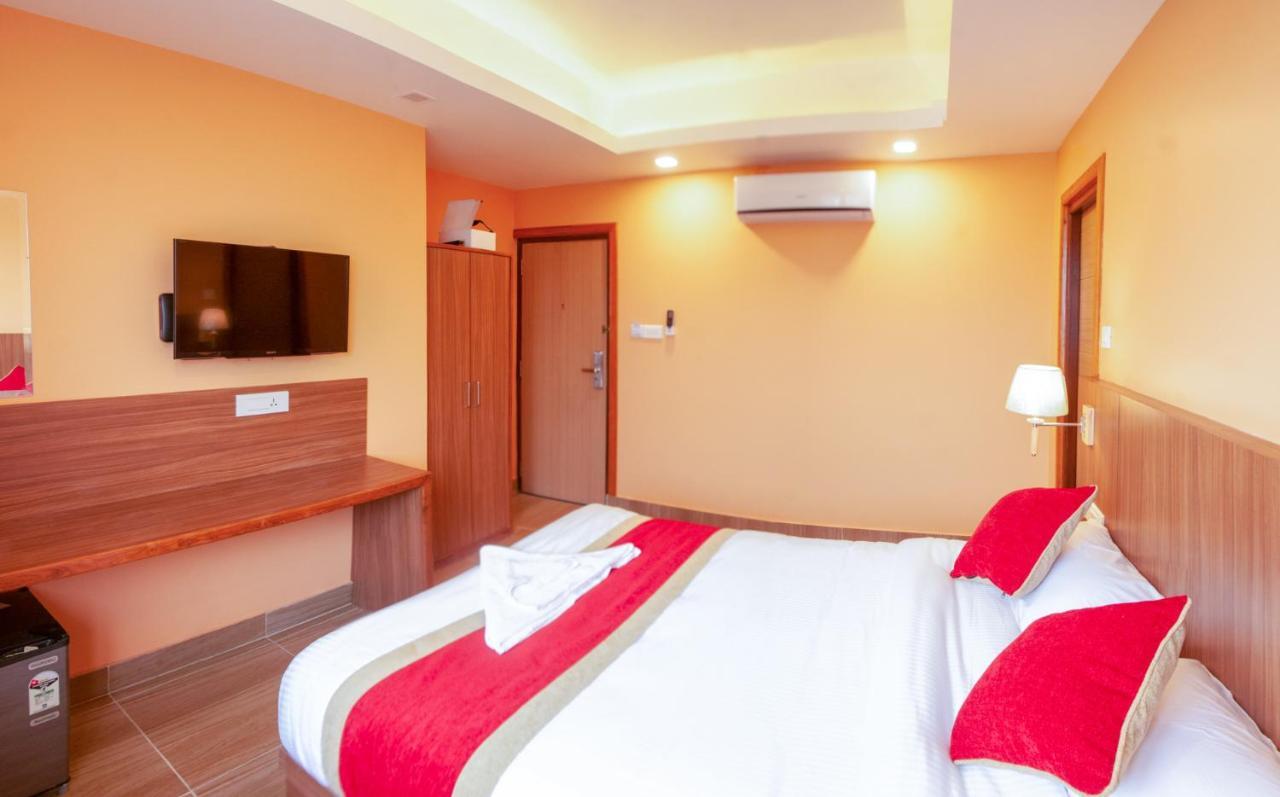 Krishna Hotel 3*