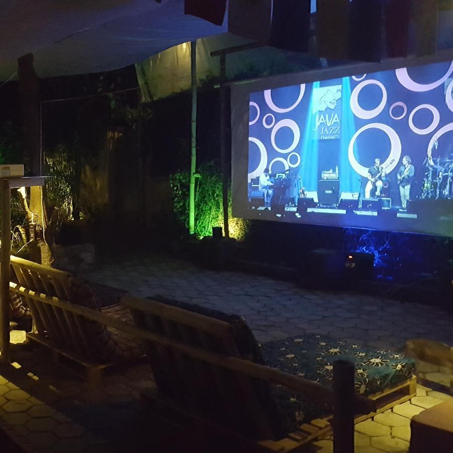 Guest house Laughing Buddha & Garden Theater Kathmandu