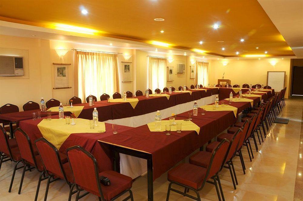 Royal Astoria Hotel