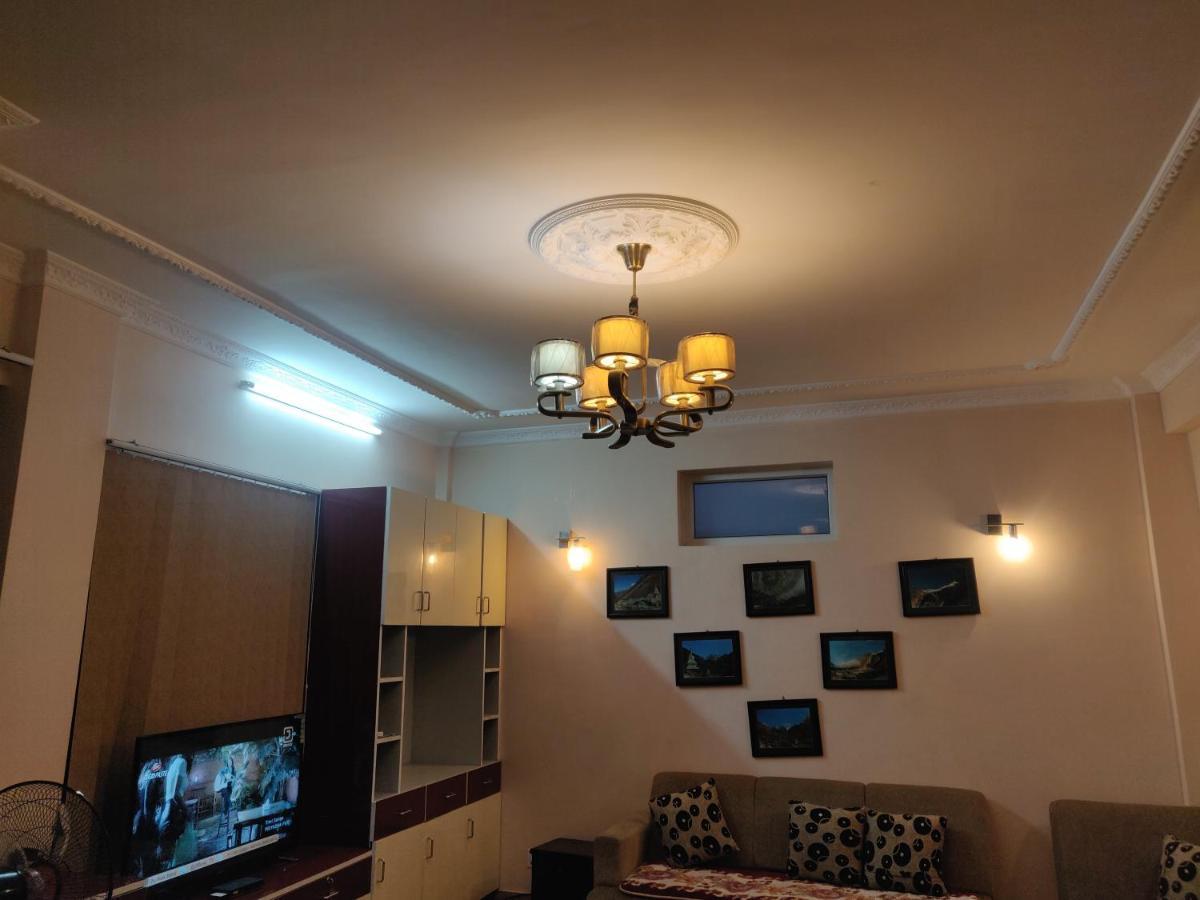 Samakhusi Deluxe *