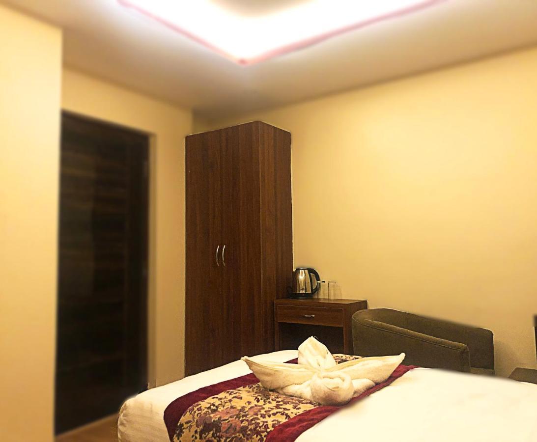 Hotel Attic Empire