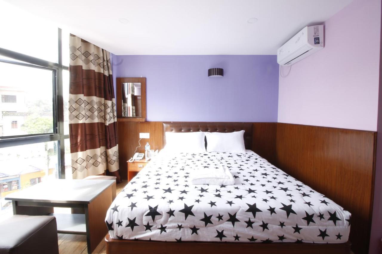 Hotel Everest