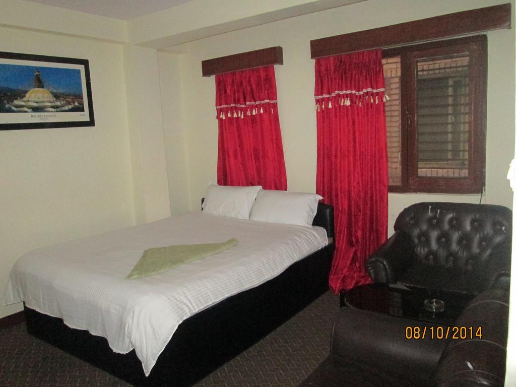 Lahana Hotel 2*
