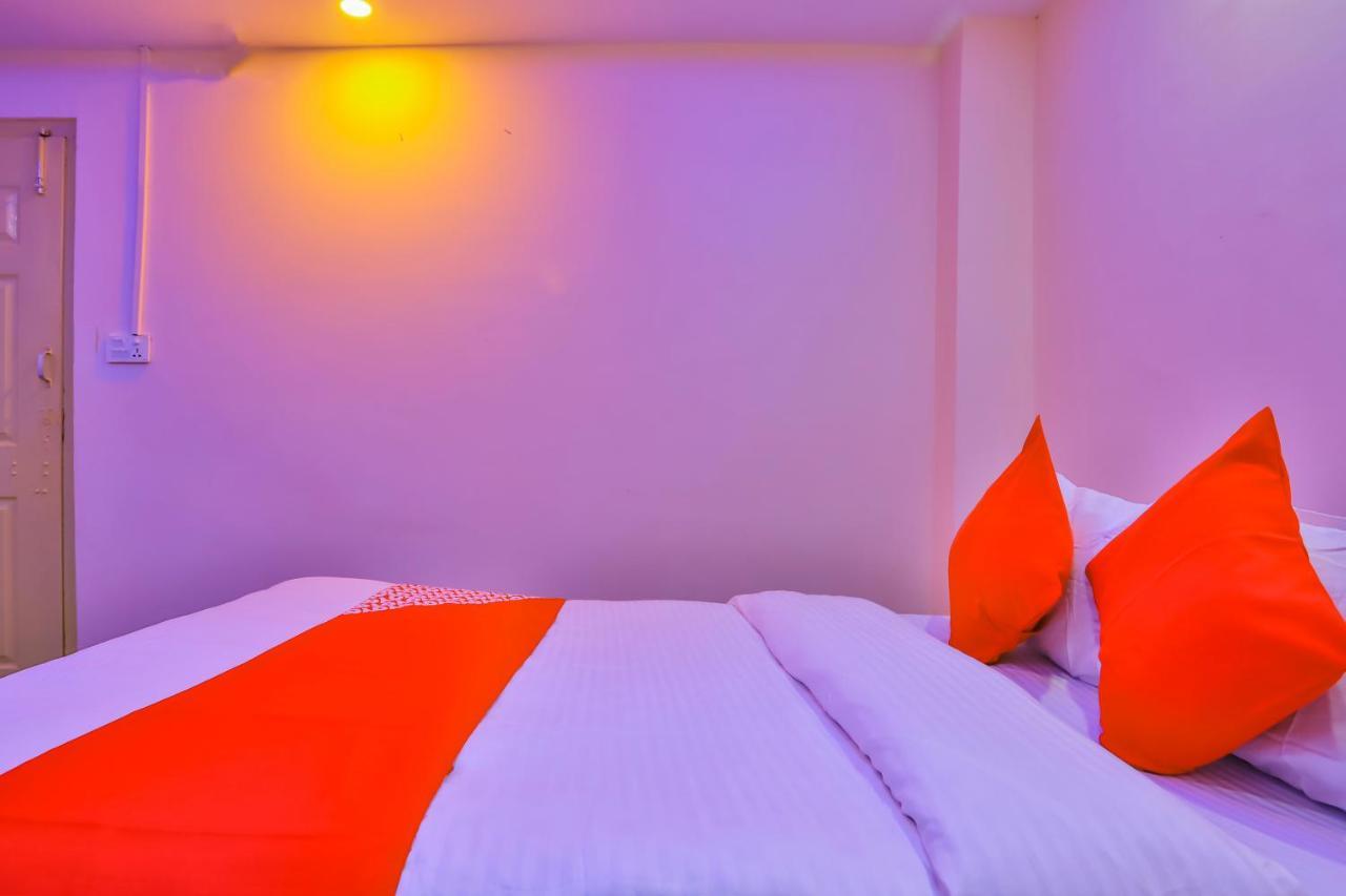 Hotel Oyo 656 Shree Guru *