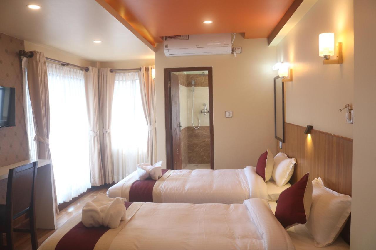 Family Ties Pvt. Ltd. Hotel *