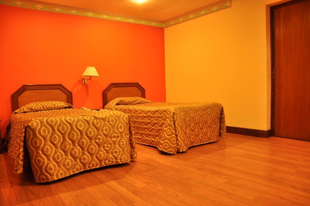 Tibet Hotel