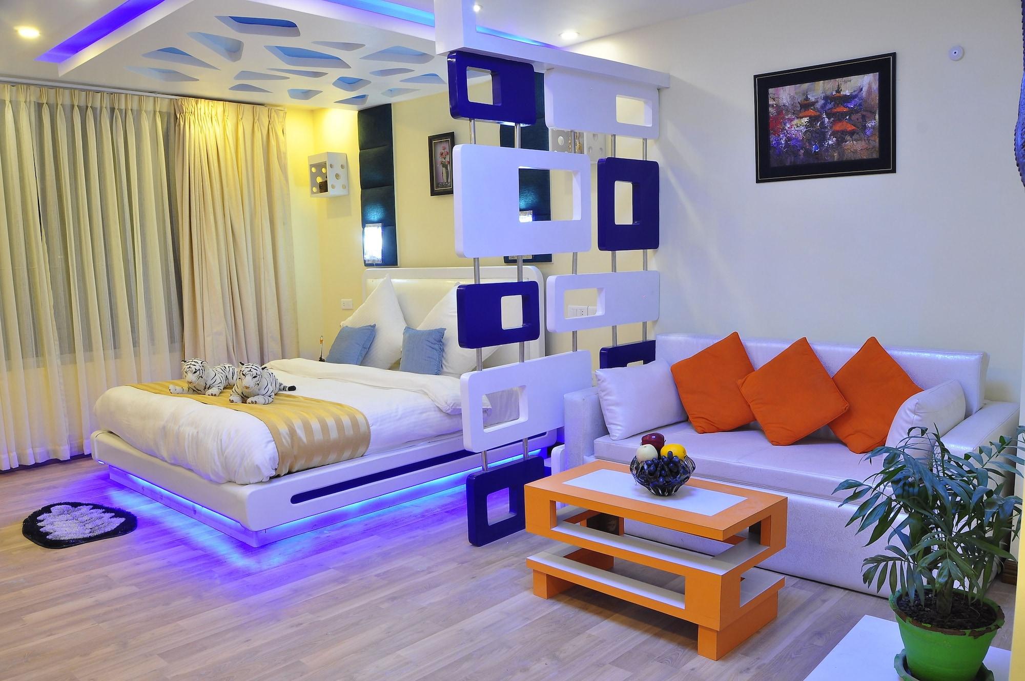 Royal Penguin Boutique & Hotel 4*