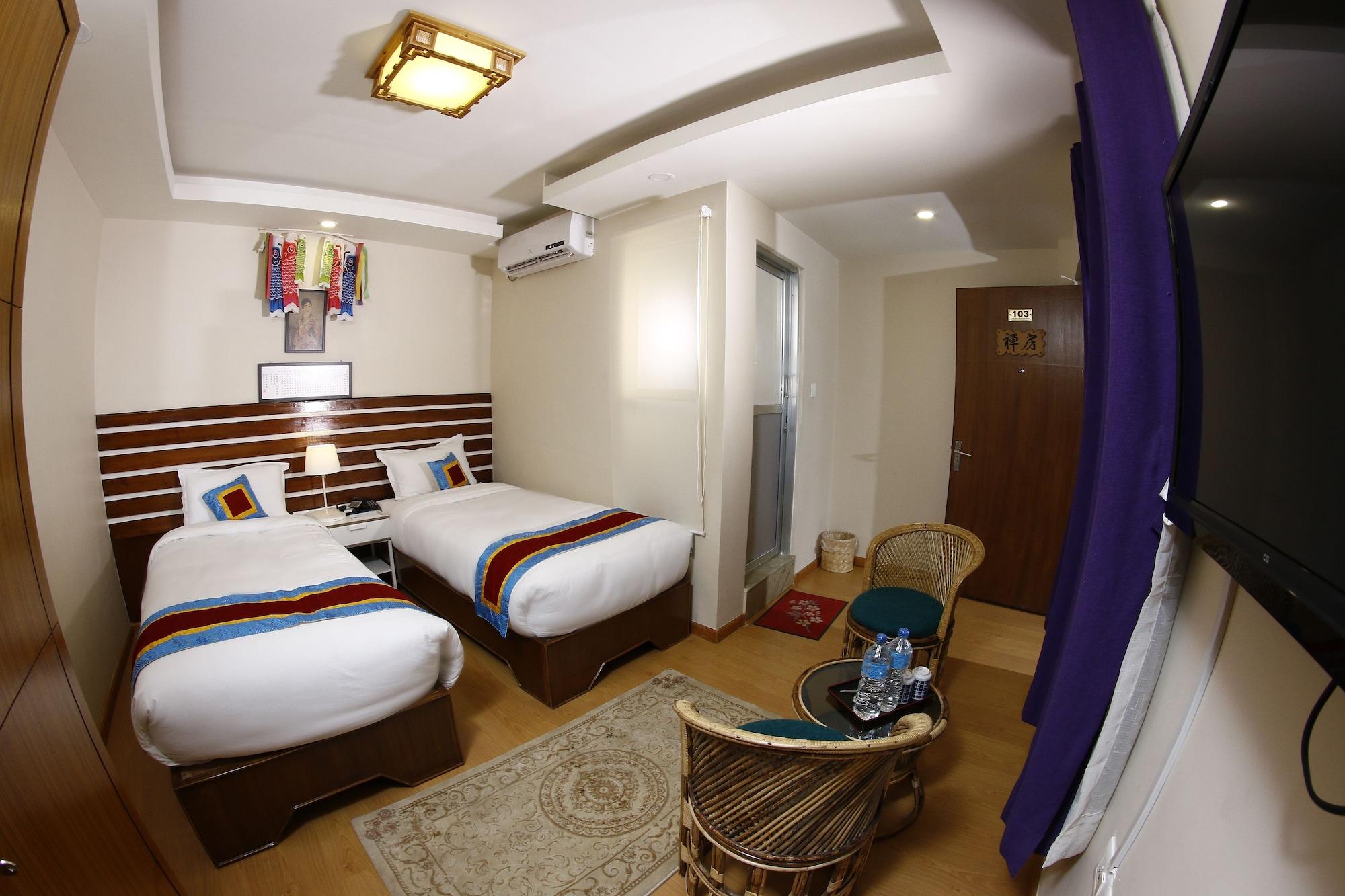 Asian Boutique 3*