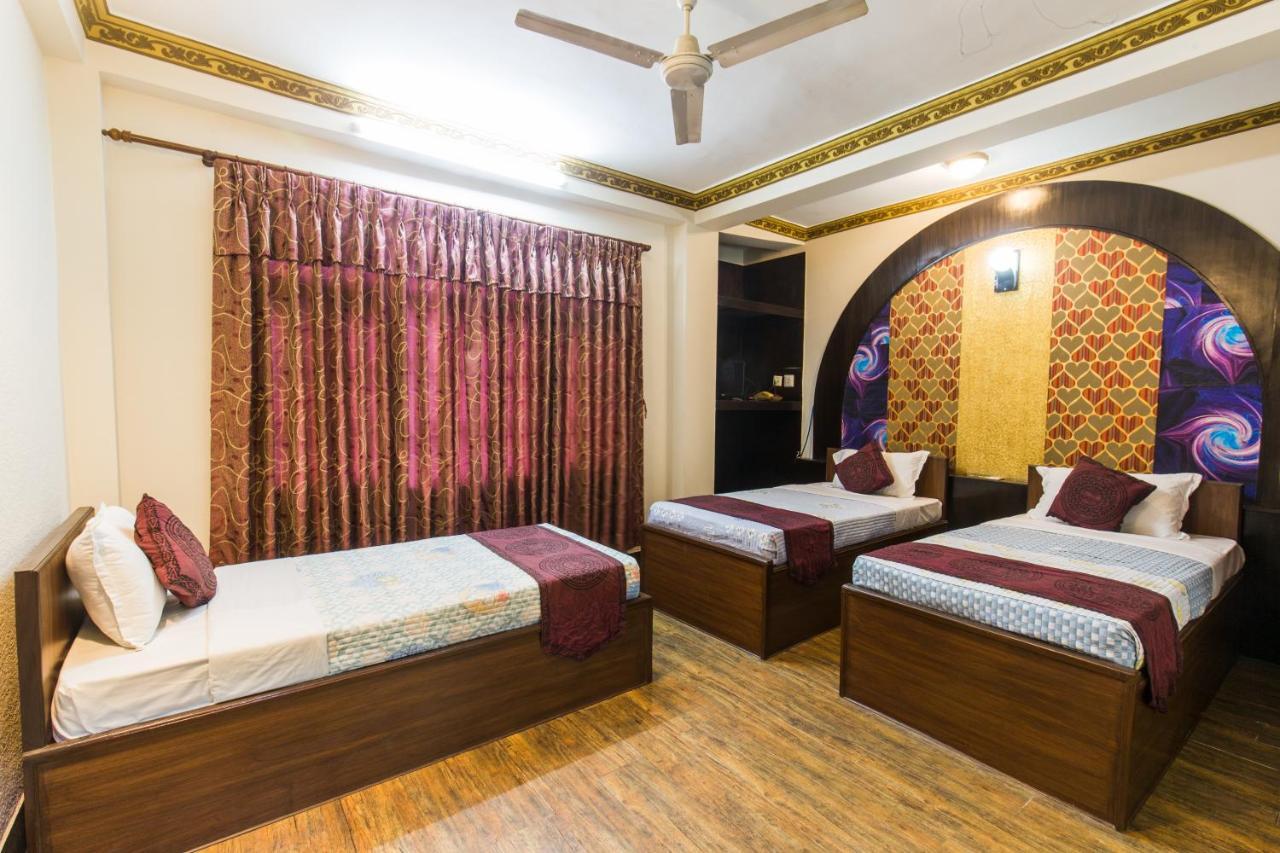 Acme Hotel 2*