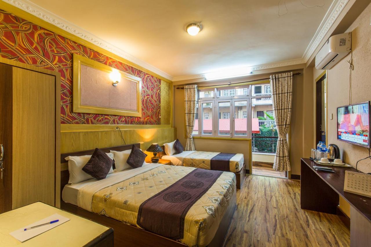 Acme Hotel 2*