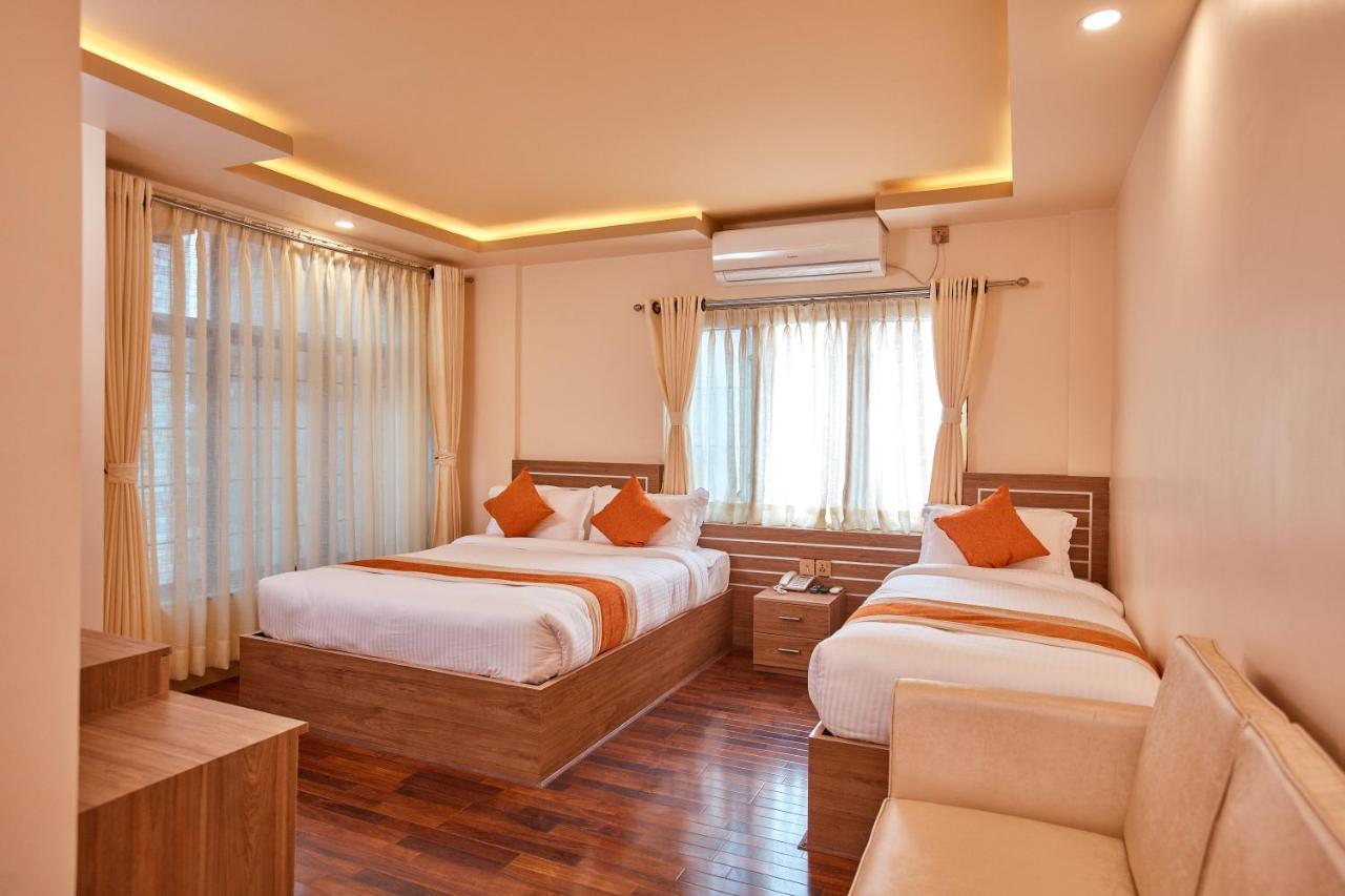 Hotel The Samrat Palace - Luxury In 3*