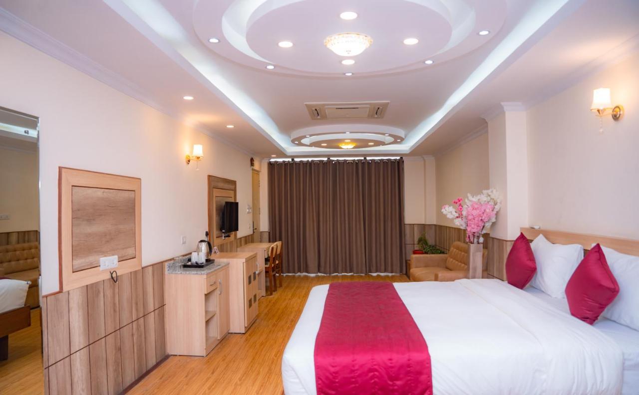 Hotel Drishya 3*