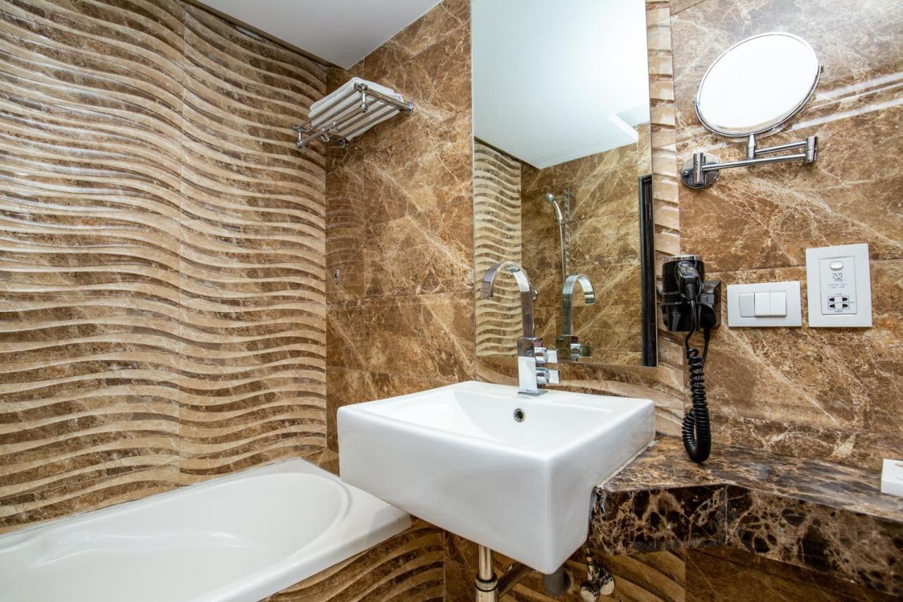 Hotel Mahabir Palace