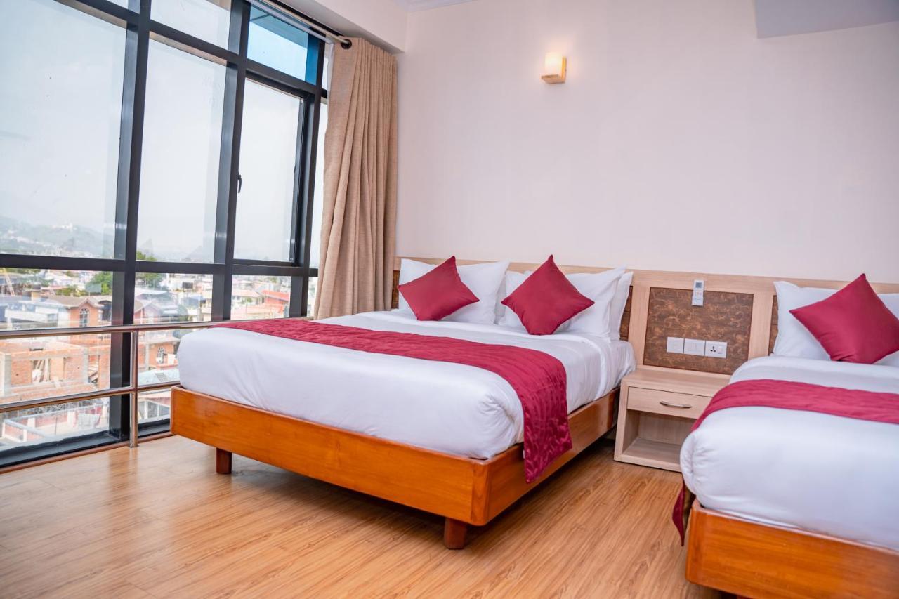 Hotel Drishya 3*