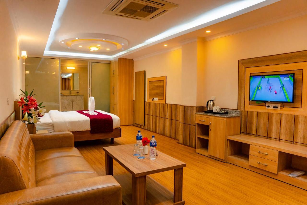 Hotel Drishya 3*