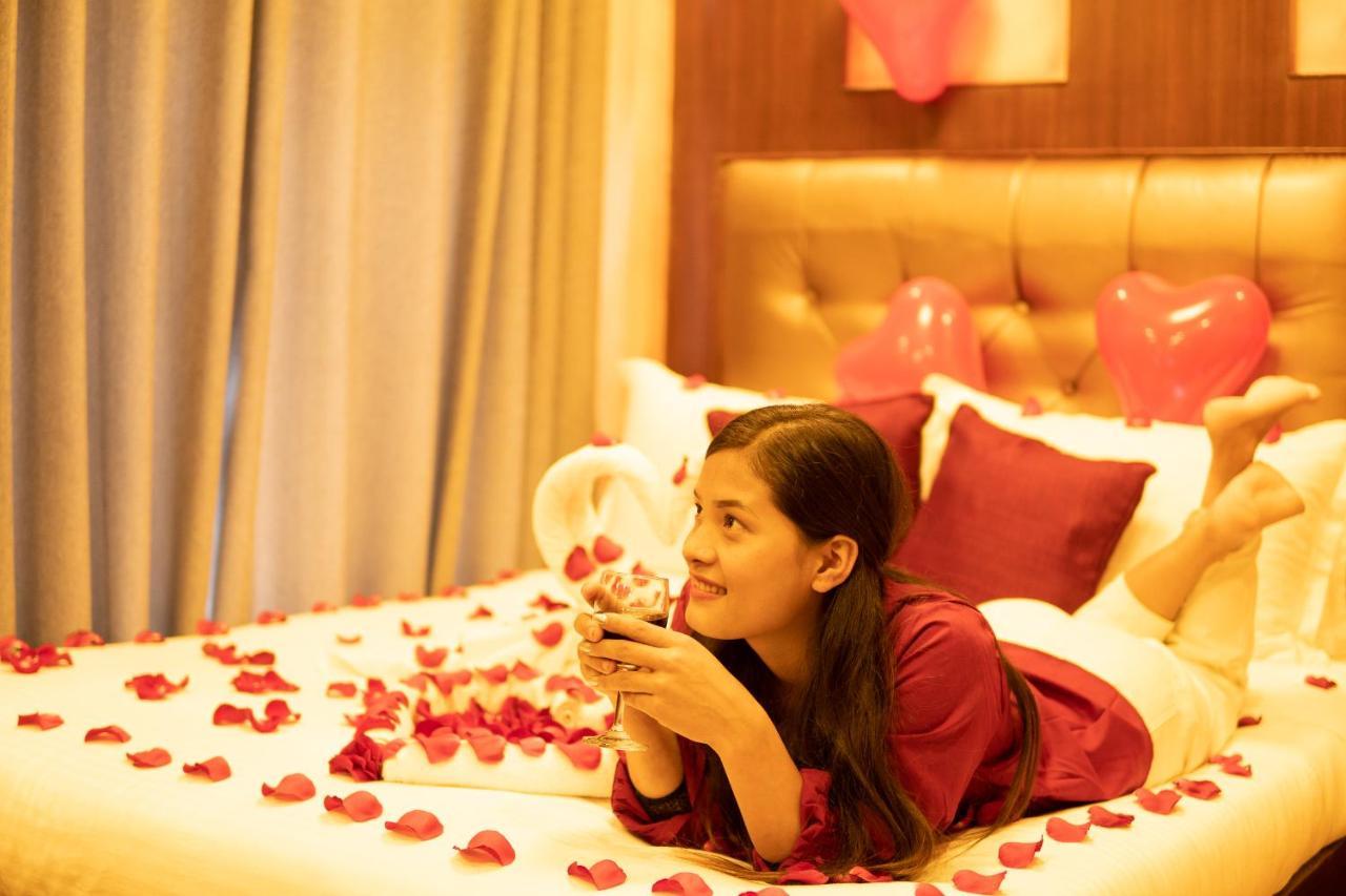 Sng * Kathmandu