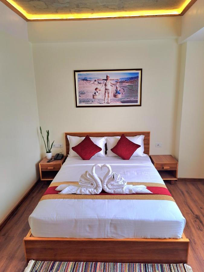 Rodeos Hotel