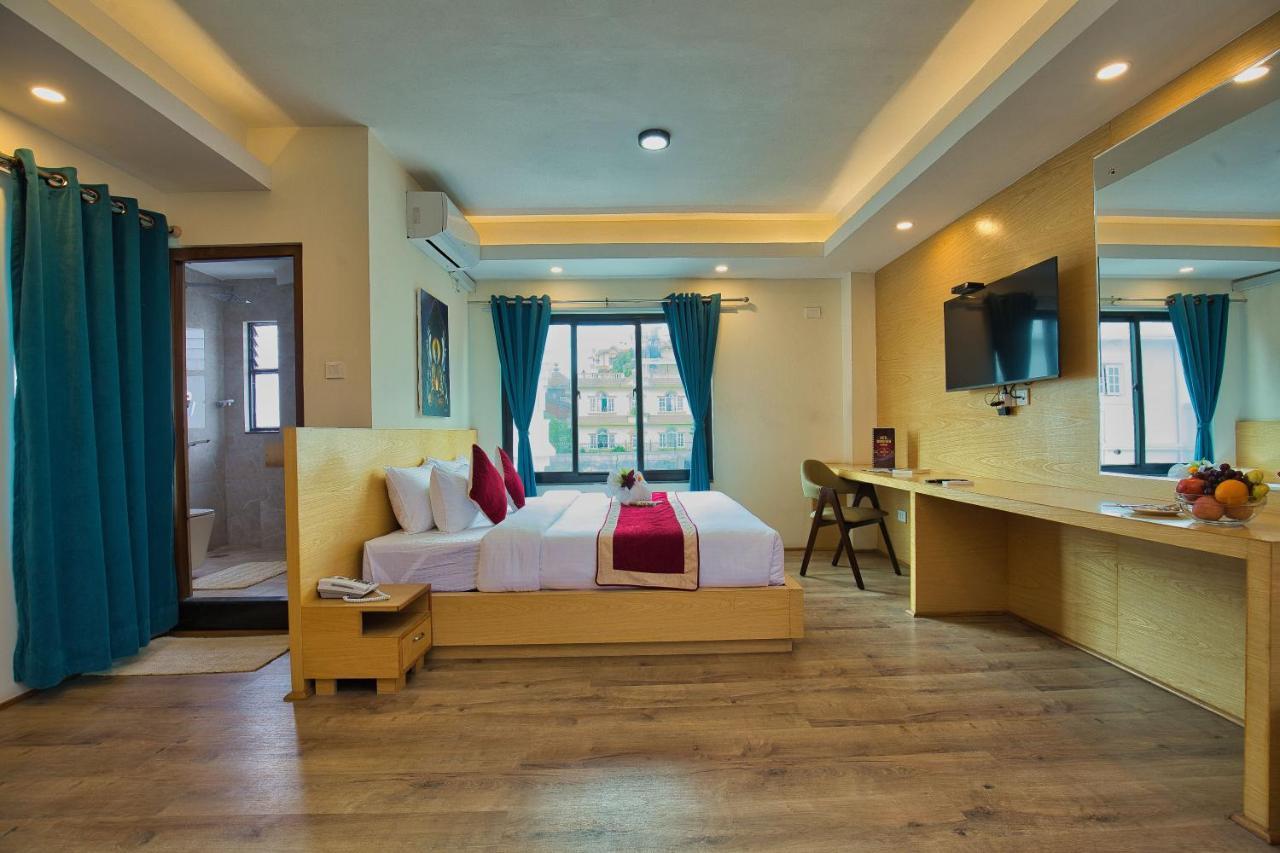 Grand View Hotel