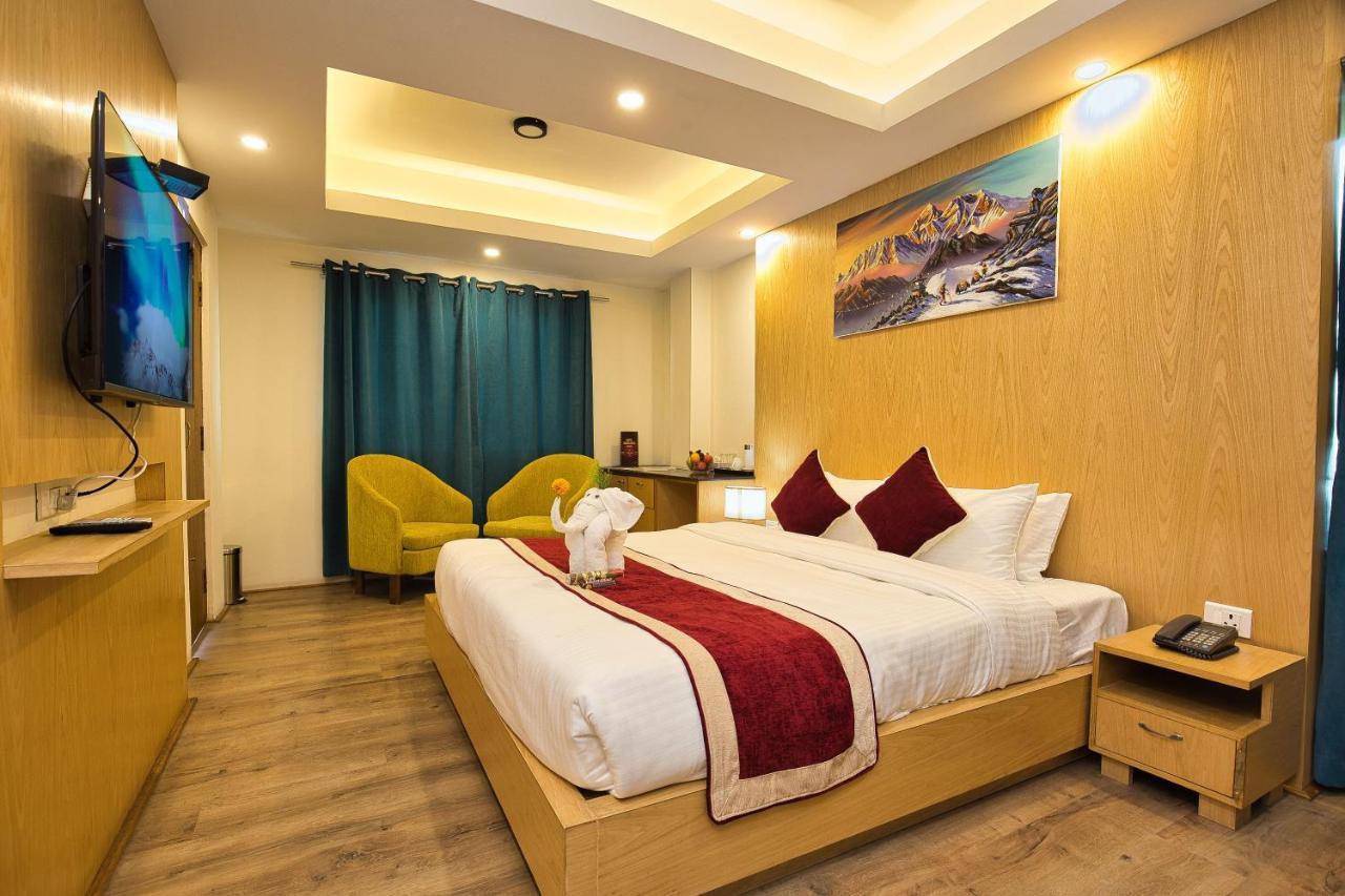 Grand View Hotel 3*