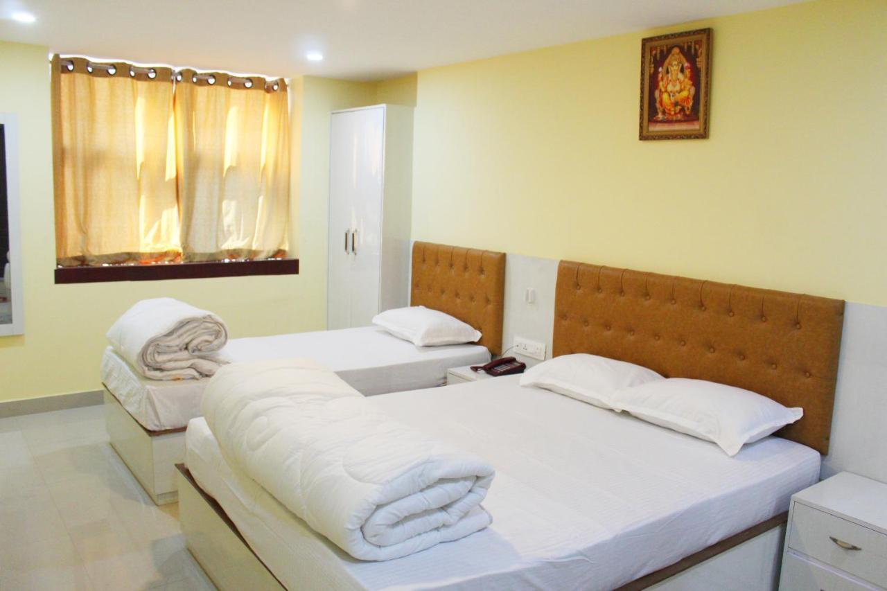 Hotel Raj Mahal 3*
