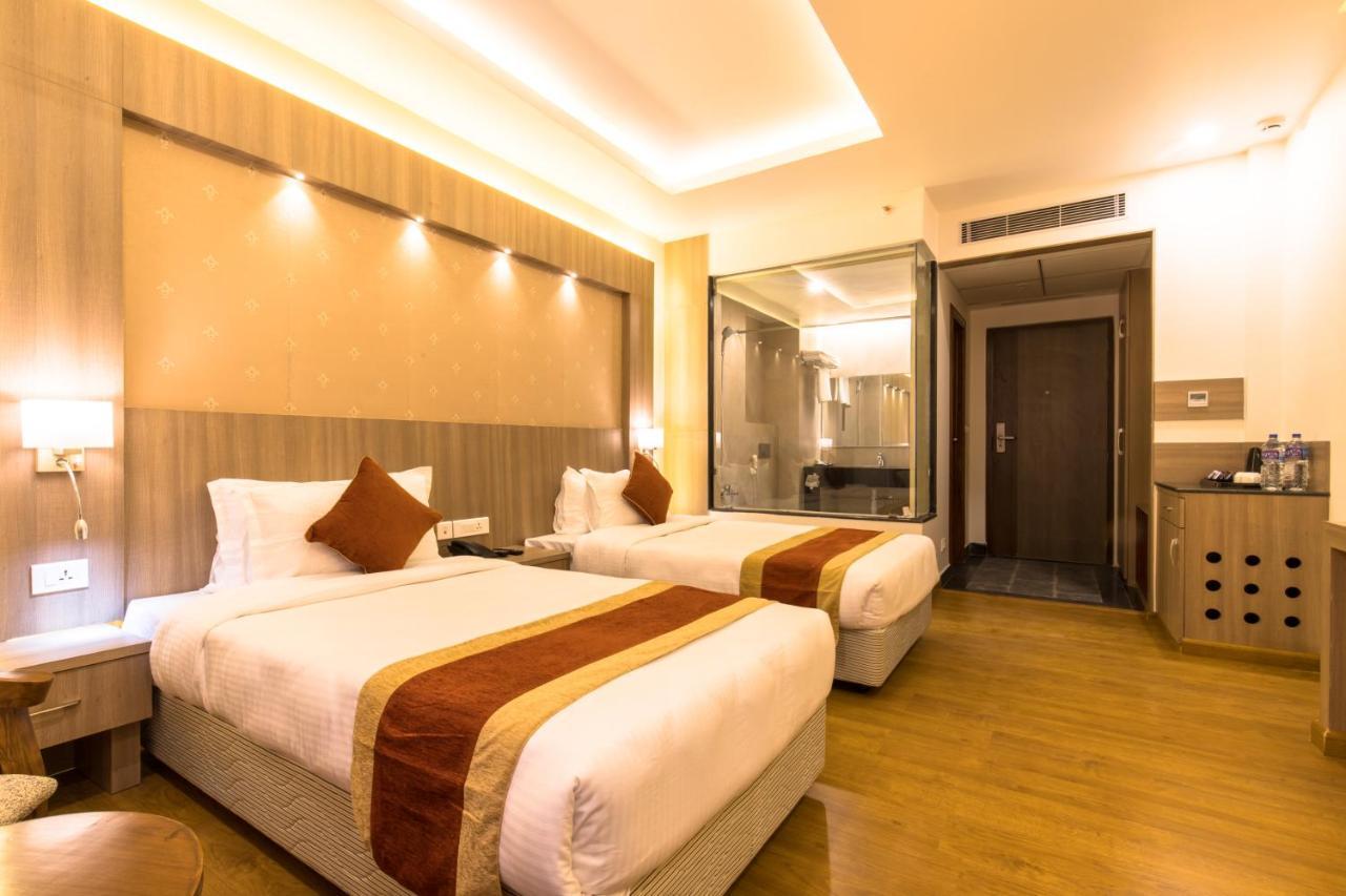 Landmark 4*