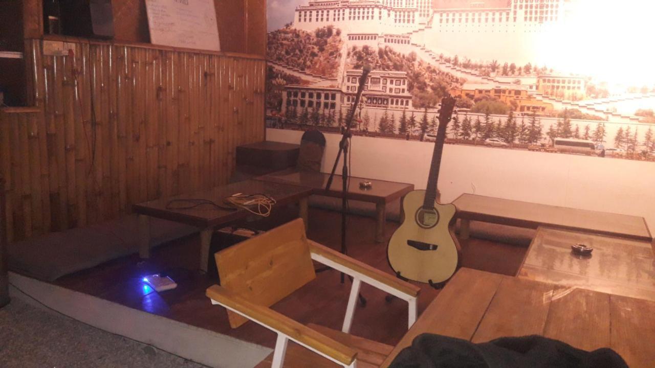 Nama Hotel *