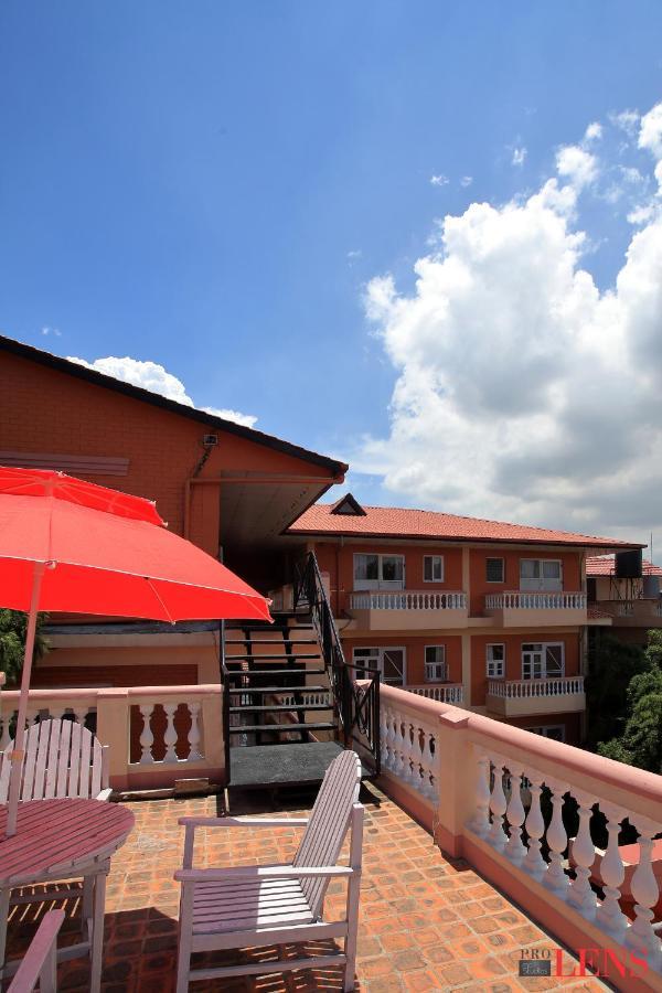 Melungtse & Hotel Kathmandu