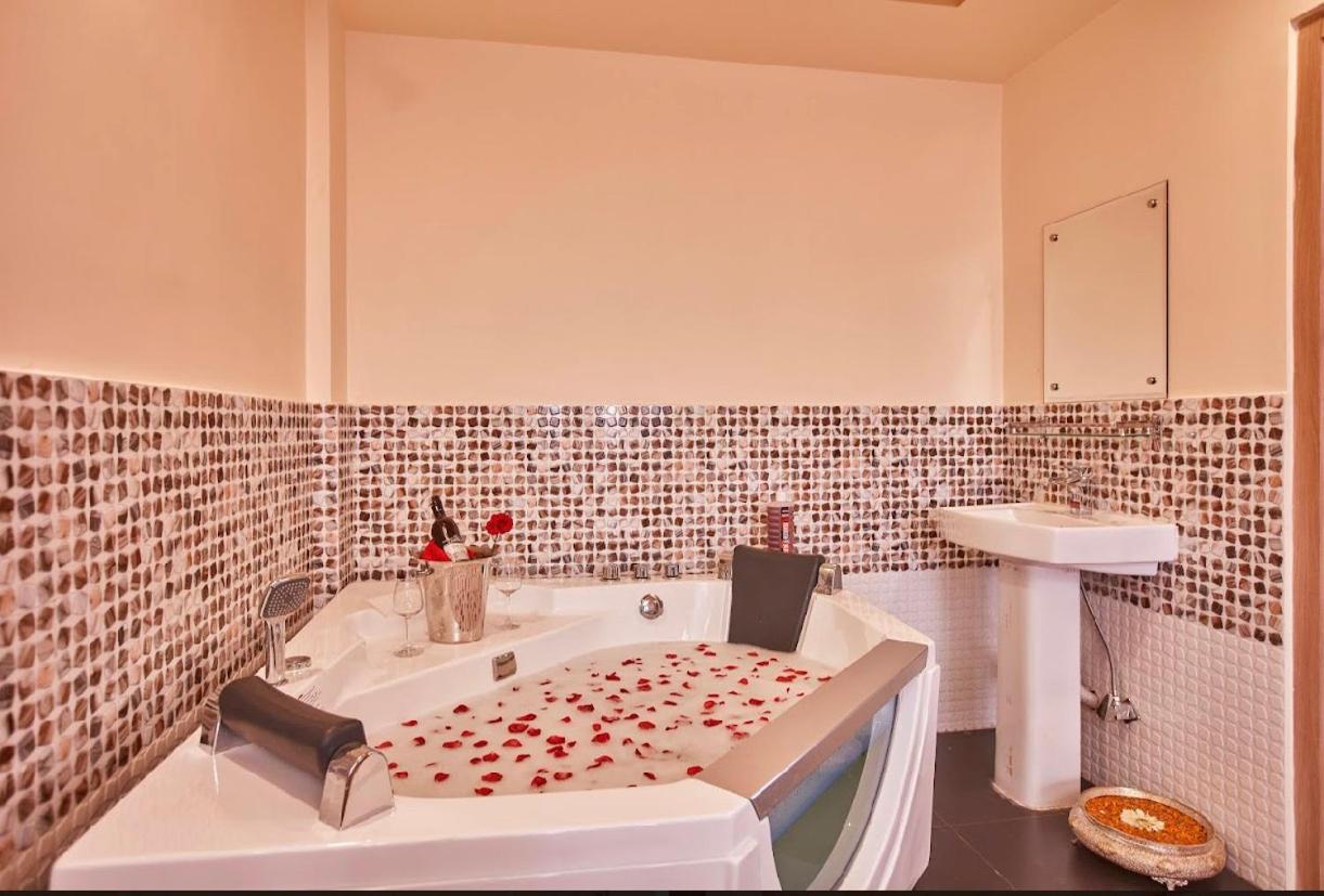 The Samrat Palace - Luxury In 3*