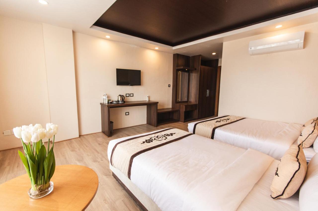 Hotel Lavie And 3*