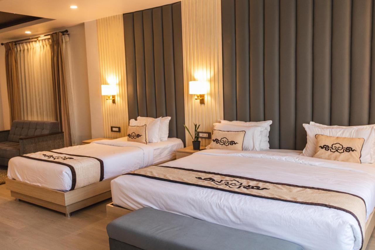 Hotel Lavie And 3*