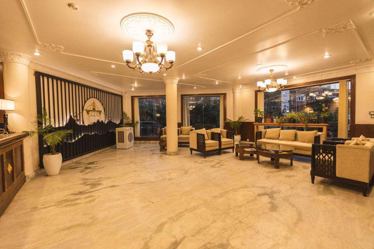 Hotel Lavie And
