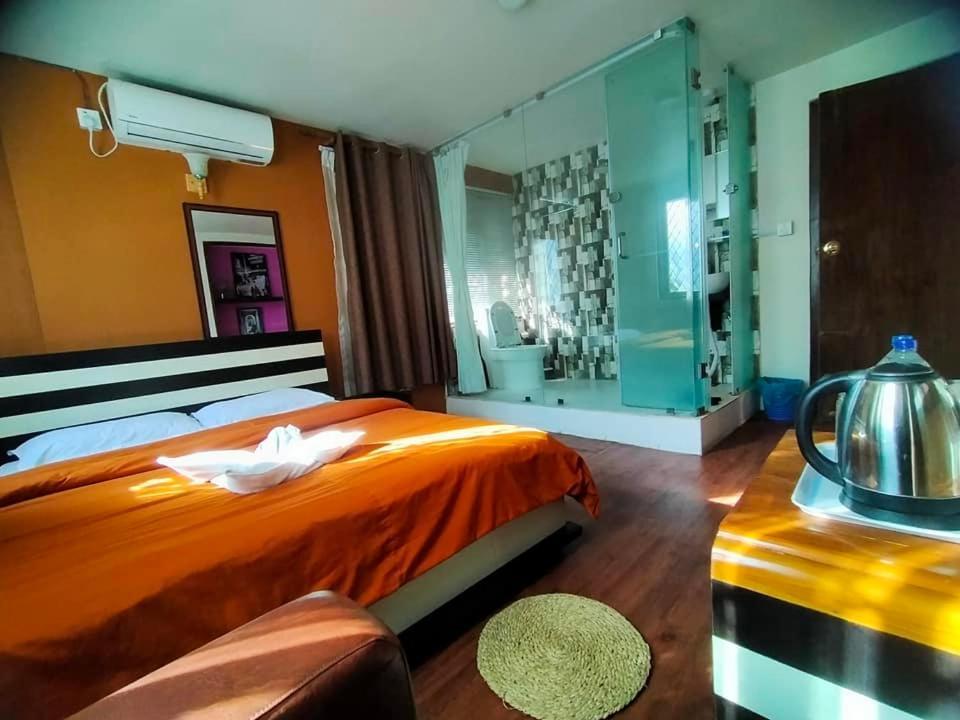 The Majestic Bed & Breakfast 3*