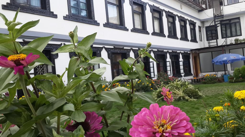 Heranya Hotel